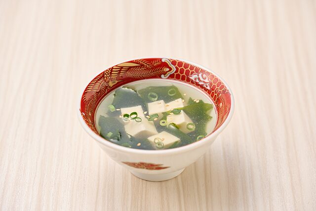 フィットディッシュの豆腐とワカメの中華風スープ